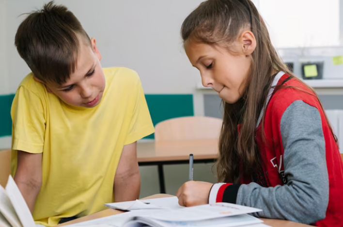<span>O</span> Ensino Fundamental: Os Alicerces de um Futuro Promissor